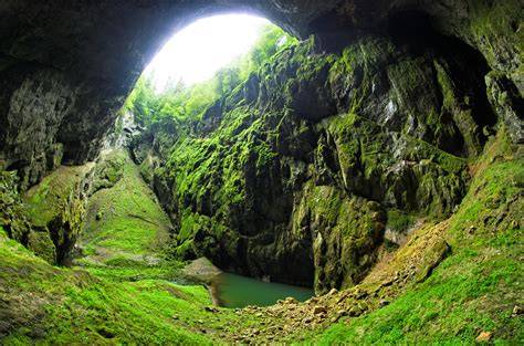 Moravský kras a Brno výhledy