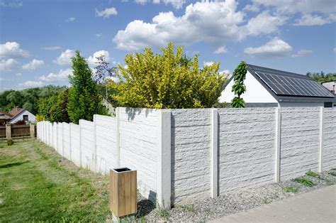 betonovy plot vytyceni hranice pozemku