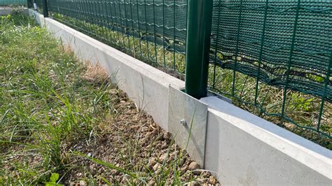 obrázek srovnání podhrabových desek a podezdívky