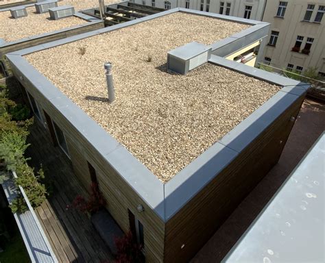 Hydroizolacni materialy a jejich vrstvy