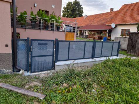 kreslená schéma výstavby plotu