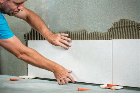 Pokládka obkladů a dlažby detail