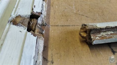 renovace dřevěného okenního rámu nátěr