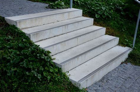 betonove schody do zahrady stavoblock ukazka