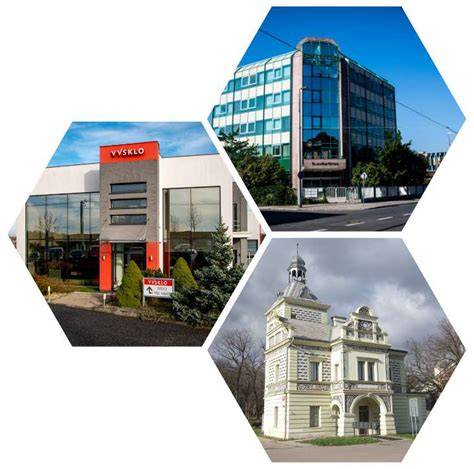 vizuální historická koláž výrobních závodů a technologických změn