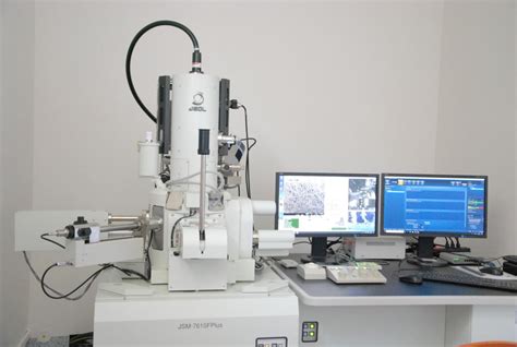mikromletý betonový recyklát elektronový mikroskop