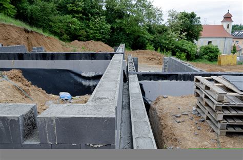 spodek-bedneni-pohledovy-beton